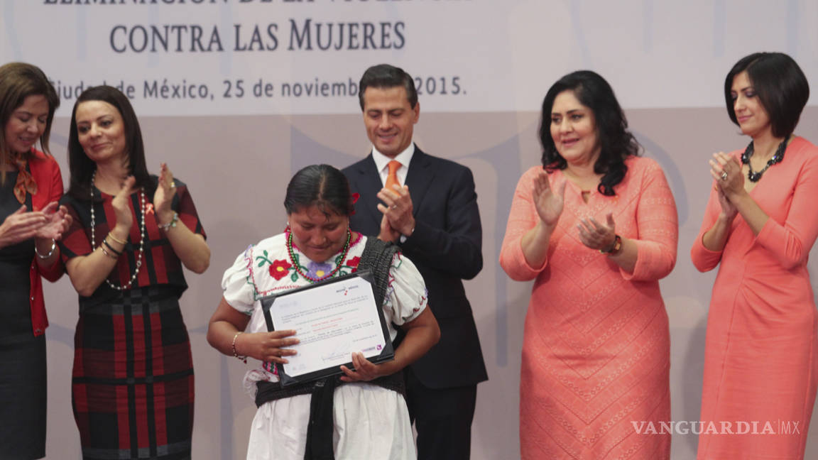 EPN reconoce más conciencia para erradicar violencia contra las mujeres