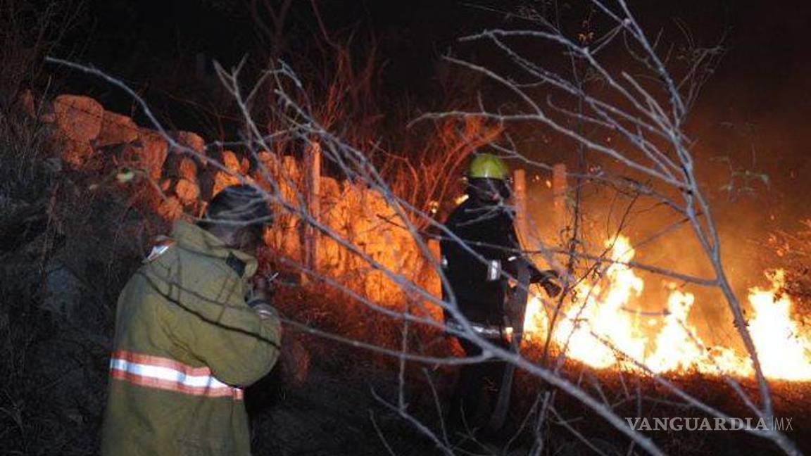 $!Incendio forestal en Acapulco ya ha consumido más de 30 hectáreas