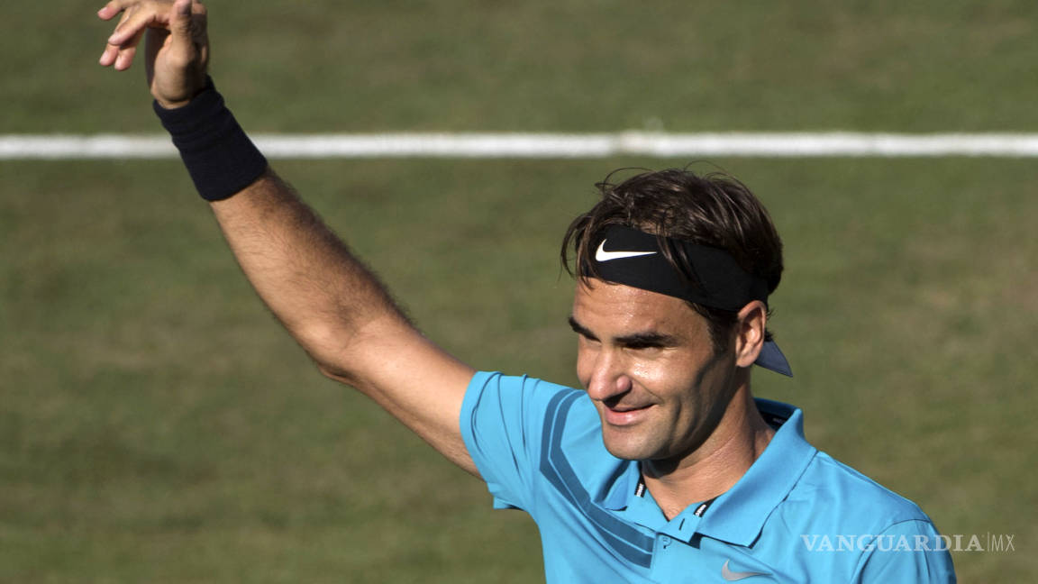 Federer gana en Stuttgart, va por el título y está en la cima del ranking de la ATP