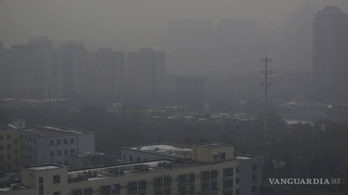Pekín queda envuelta en la peor nube de smog de los últimos meses