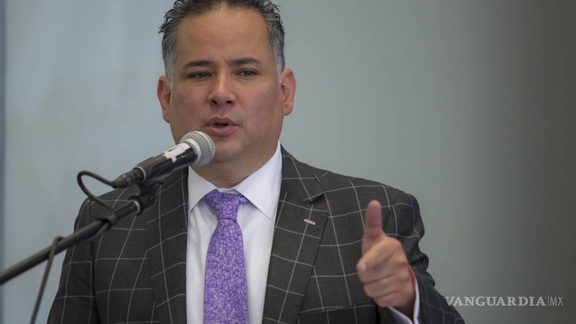 Santiago Nieto defiende actuación de UIF ante críticas de la FGR