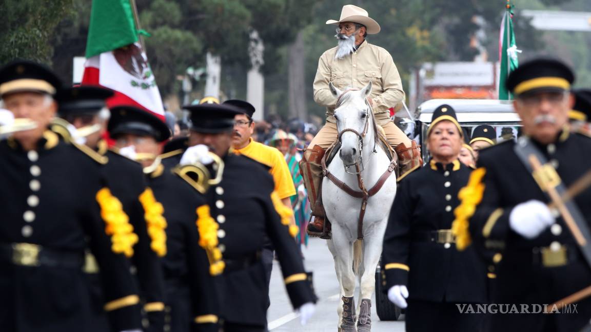 $![FOTOGALERIA] En Saltillo, así se vivió el desfile del 20 de noviembre