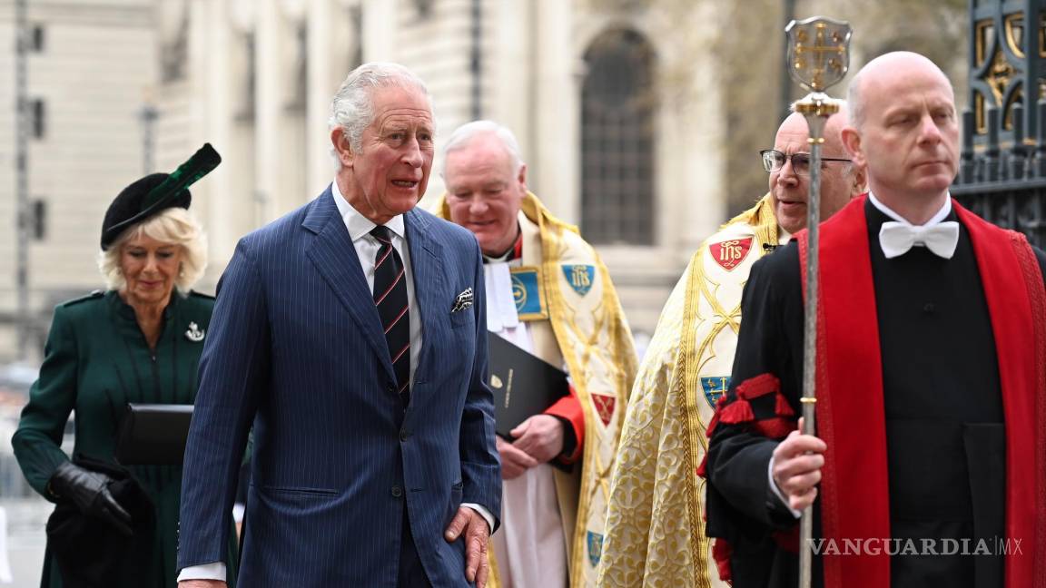 $!El Príncipe Carlos y Camilla, Duquesa de Cornualles llegan para el Servicio de Acción de Gracias por la vida del Príncipe Felipe.