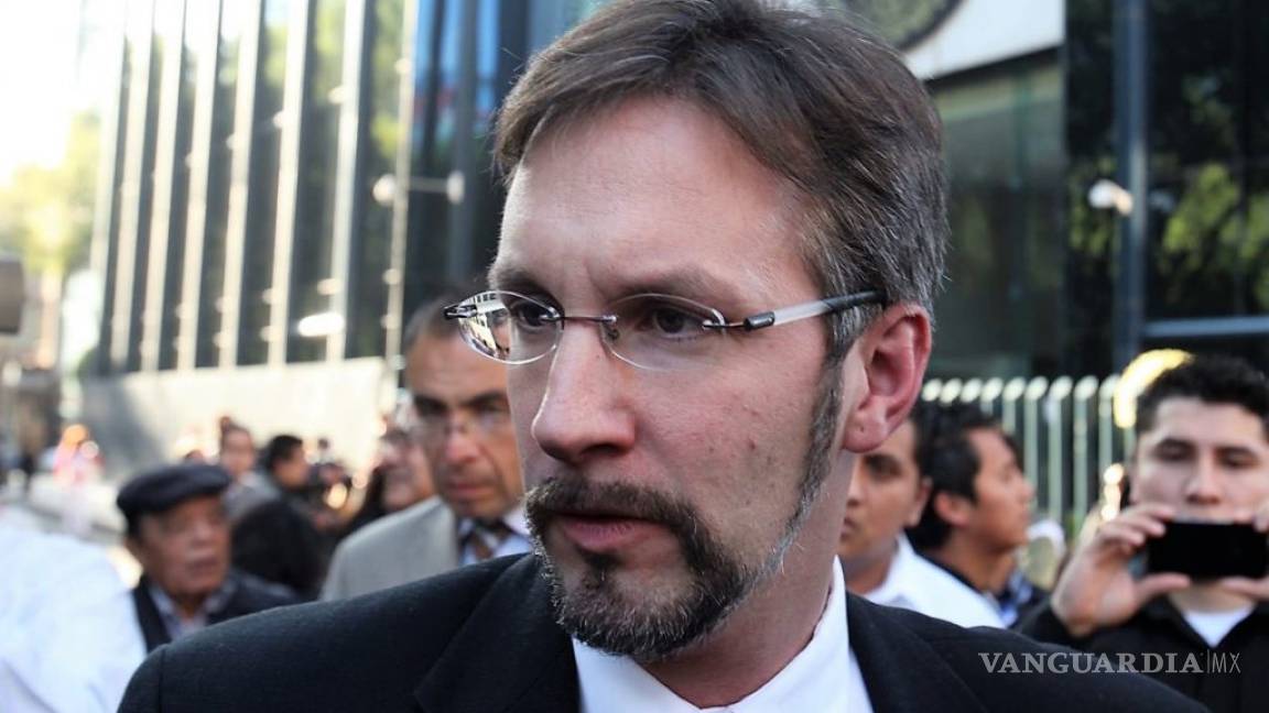 Ackerman compara a periodistas con “sicarios del narco”, CNDH critica sus comentarios