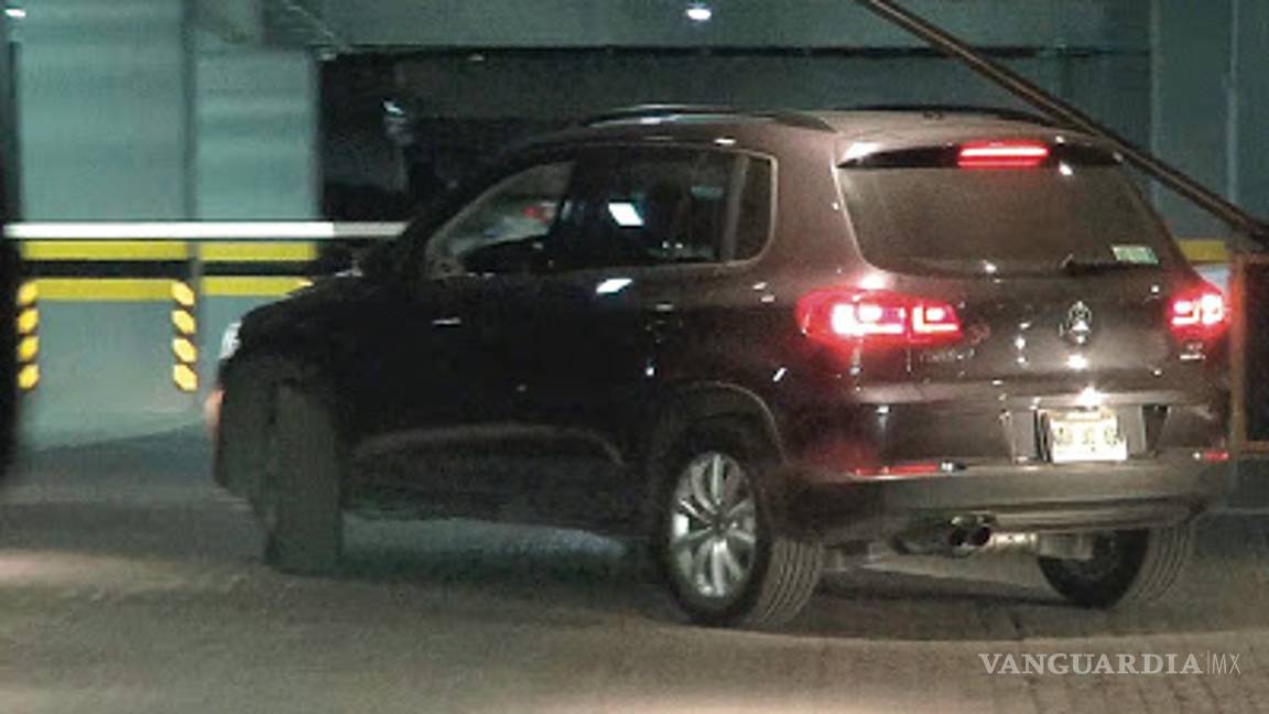 $!Captan a Gabriel Soto saliendo del departamento de Irina Baeva (fotos)