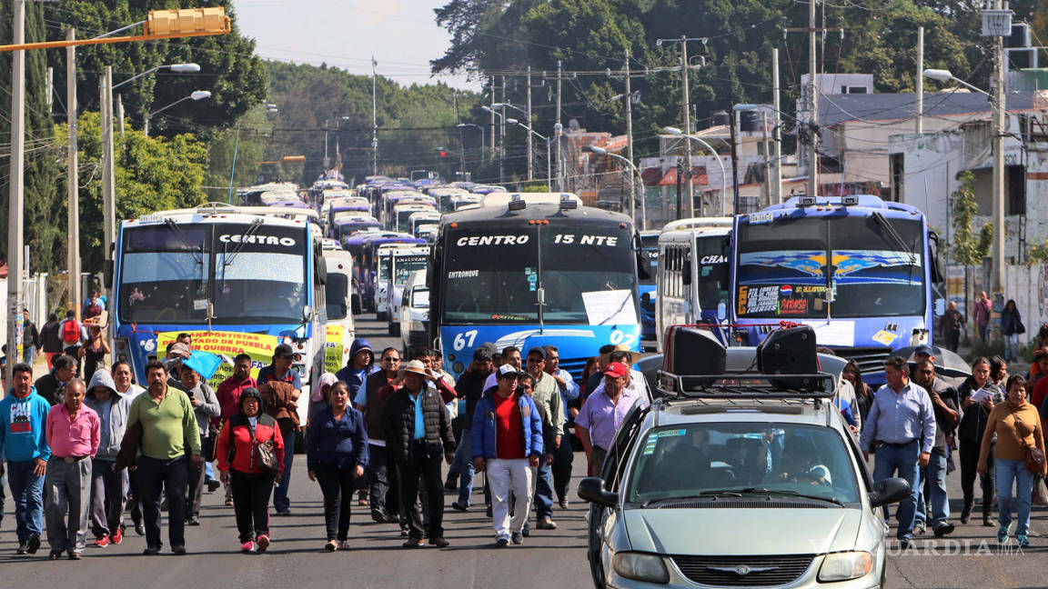 Paran camioneros en Puebla
