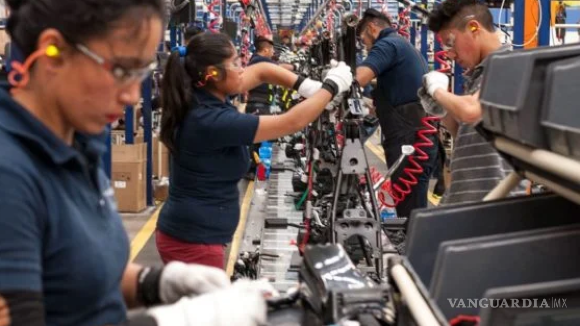 Bajó 11% en febrero el registro de empleo formal en México