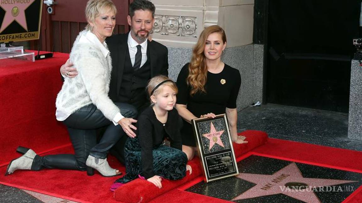 $!Amy Adams ya tiene su estrella en el Paseo de la Fama