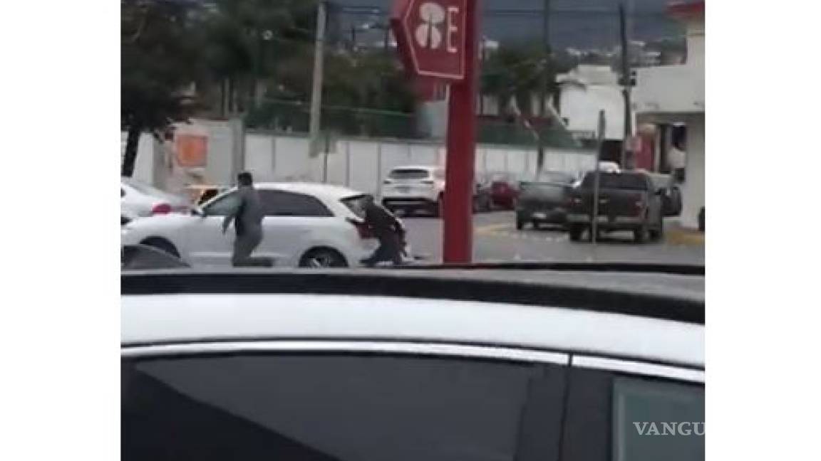 Detención encubierta de presunto asaltante causa pánico en Monterrey