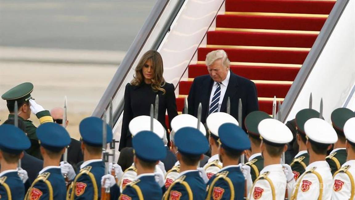 Recibe Donald Trump una bienvenida imperial en su primer viaje a China