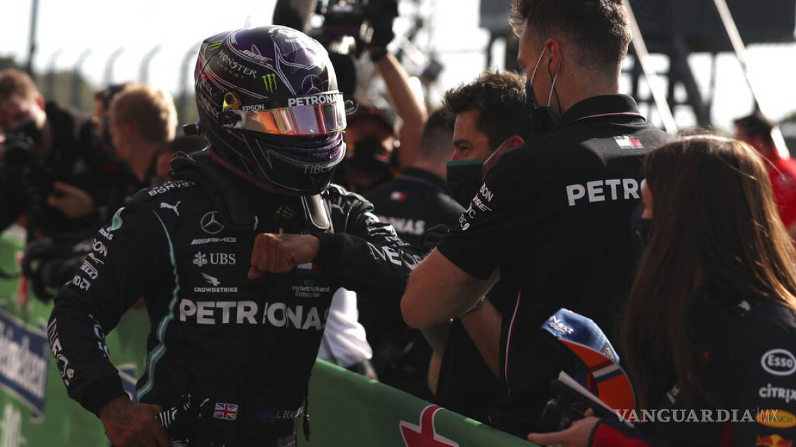 Hamilton logra la 'Pole' en Portugal; 'Checo' saldrá quinto