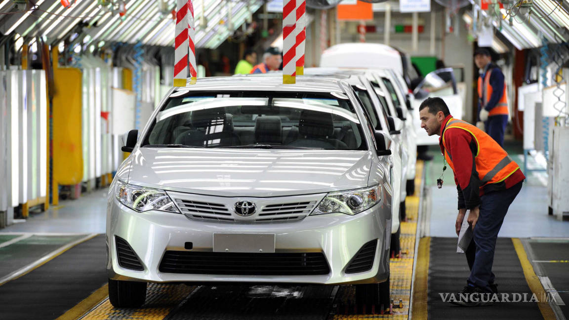 Suspenso en ventas de Toyota en EU