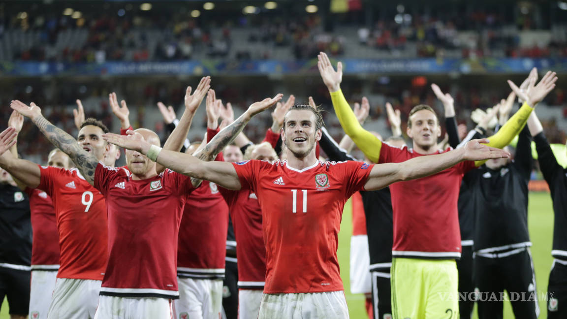 Gales sigue haciendo historia; avanza a semis en la Euro