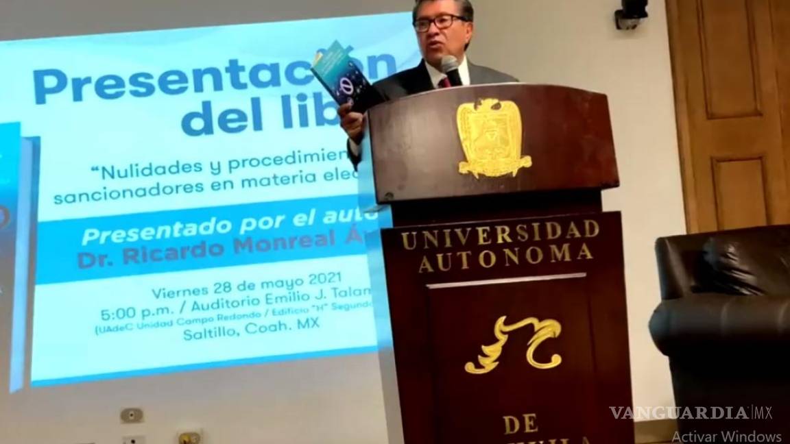 Ricardo Monreal presentó su libro y mostró su apoyo a la campaña de Armando Guadiana por Saltillo