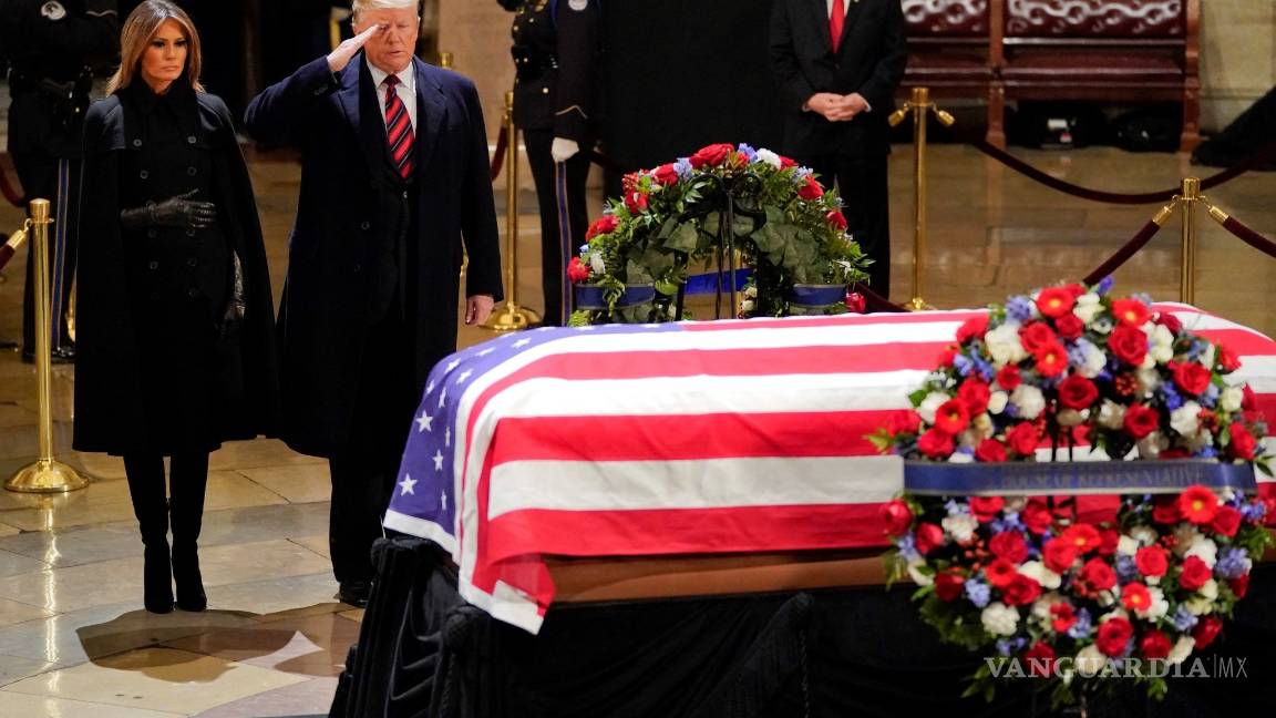 $!El Capitolio de EU abraza los restos del expresidente de EU George H. W. Bush (Fotogalería)
