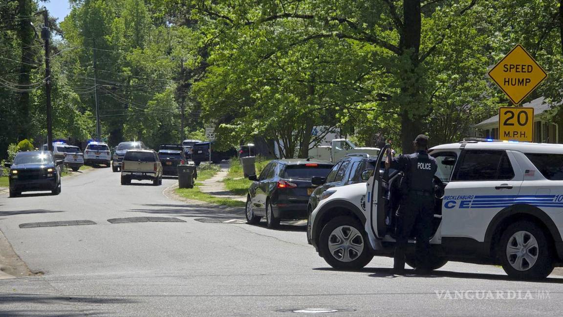 Mueren tres policías en Carolina del Norte durante un tiroteo en una vivienda