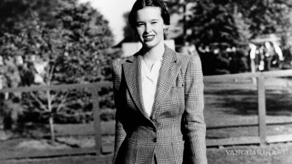 $!Muere Gloria Vanderbilt, icono de la moda y gran socialité de Nueva York