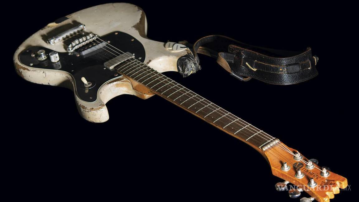 Guitarra de Johnny Ramone se vende en más de 900 mil dólares