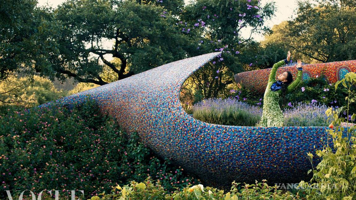 $!Melissa Barrera, que aparece en la portada de Vogue México, es una actriz mexicana, originaria de Monterrey.