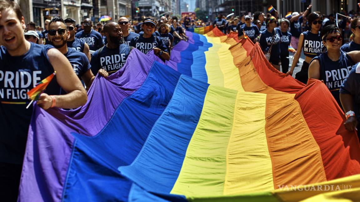 Nueva York celebra su multitudinario Orgullo entre la fiesta y la protesta