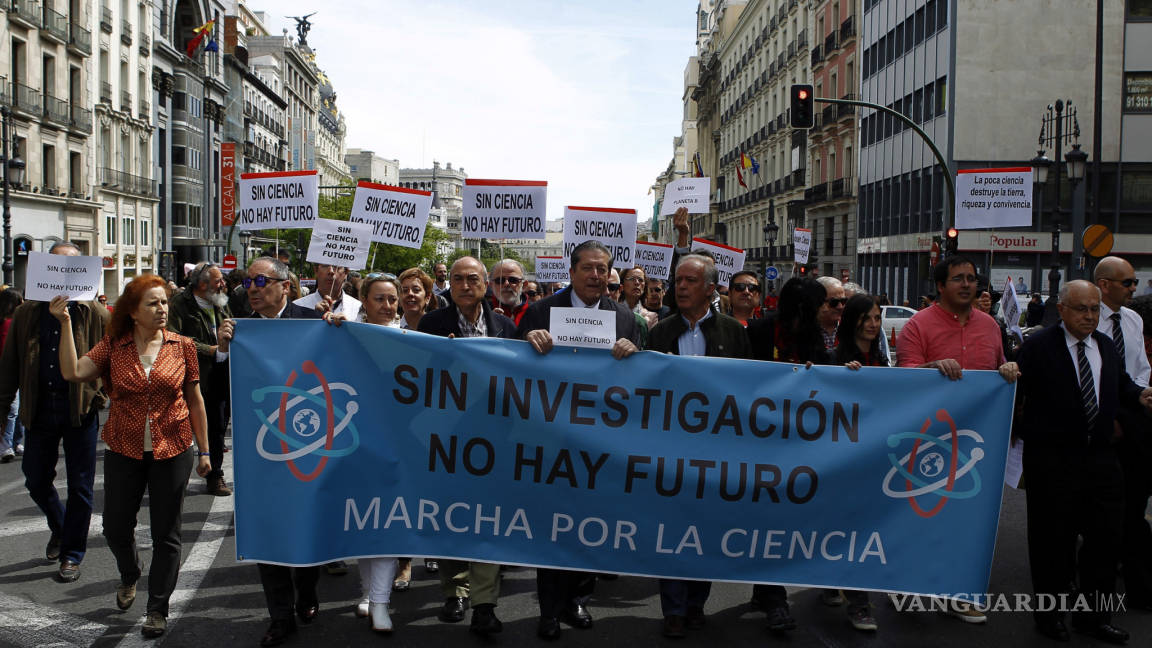 Miles marchan en todo el mundo en defensa de la ciencia