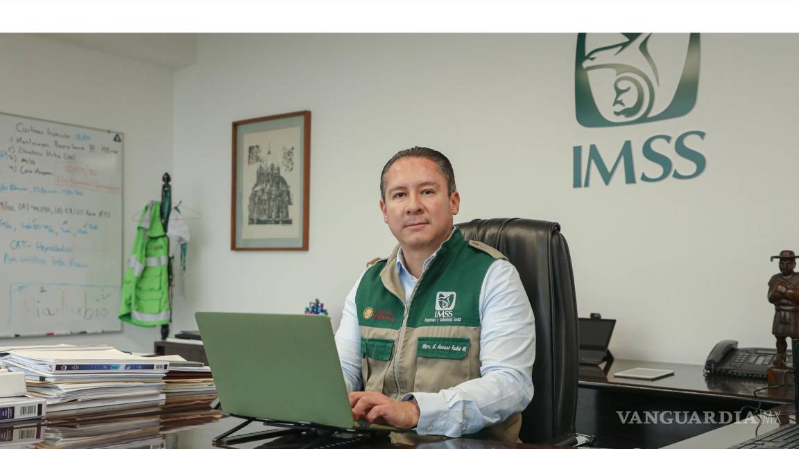 Coahuila: Trabajadores de mantenimiento en IMSS dan vida al corazón de cada hospital