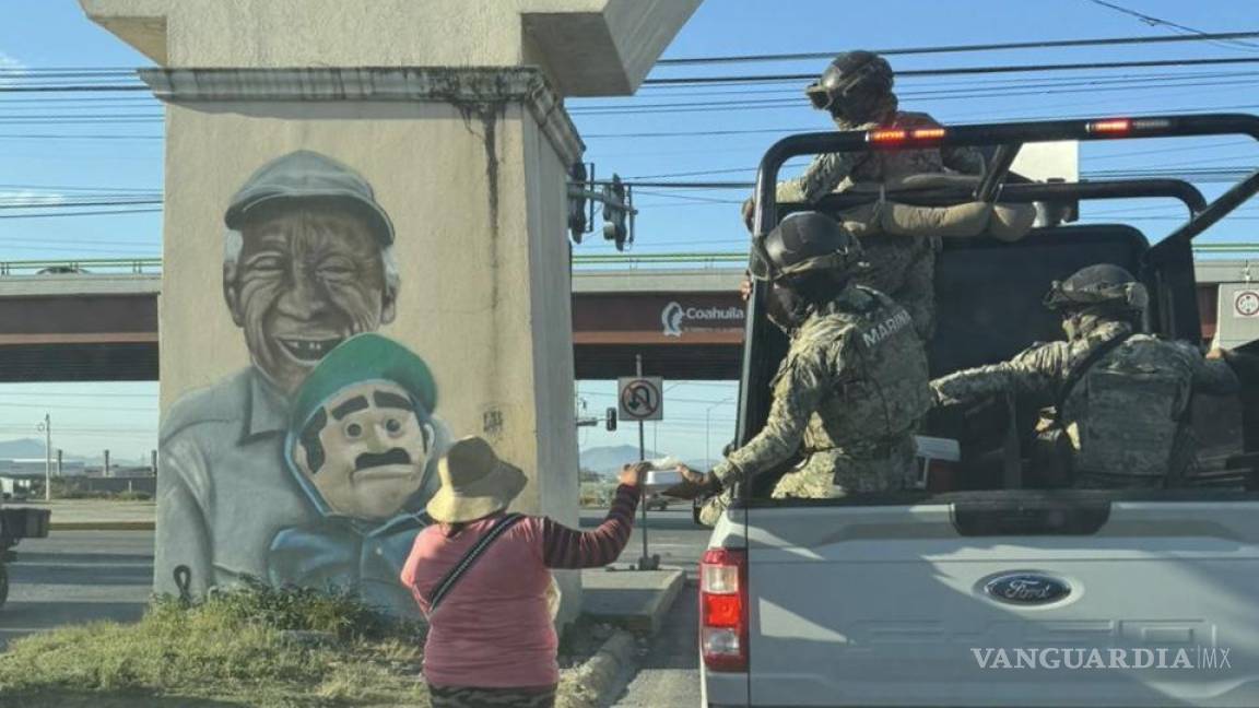 La Marina apoya a comerciante en crucero de Saltillo