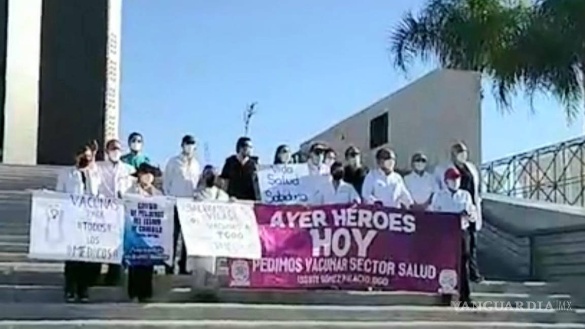 Médicos sector privado se manifiestan en Plaza Mayor de Torreón