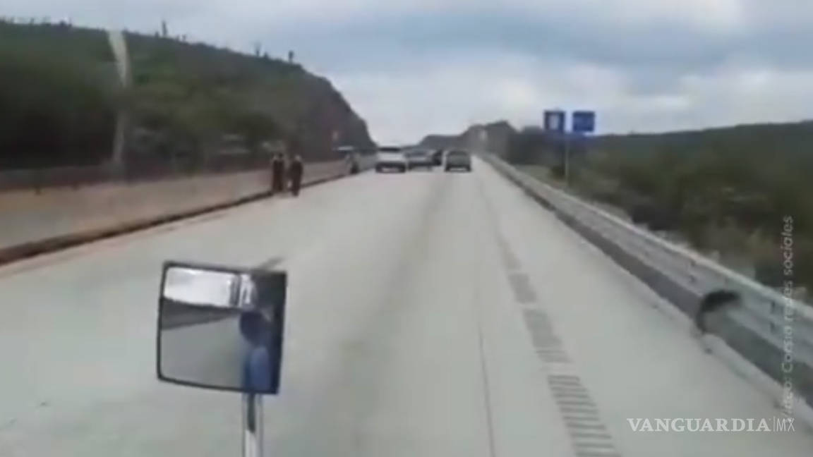 Roban camioneta a familia en la autopista Monterrey-Nuevo Laredo