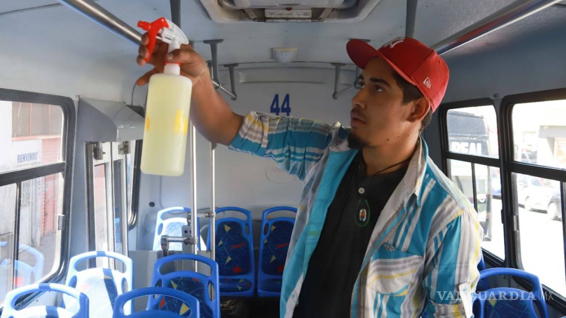 Ayuntamiento de Torreón supervisa medidas de higiene en unidades de transporte público