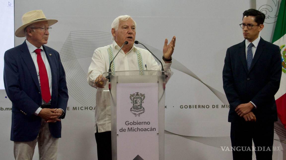 $!Ken Salazar, embajador de EU; Víctor Villalobos, secretario de Agricultura, y Roberto Velasco Álvarez, jefe de la unidad para América del Norte de la SRE.