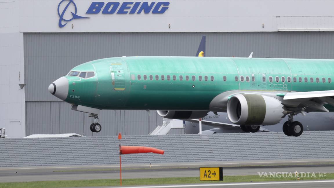 Boeing detecta piezas defectuosas en más de 300 aviones de su modelo 737