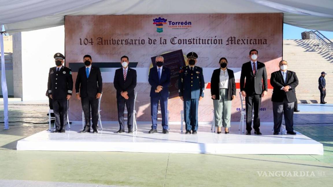 Jorge Zermeño hace un llamado a respetar la ley en el 104 aniversario de la Constitución Mexicana