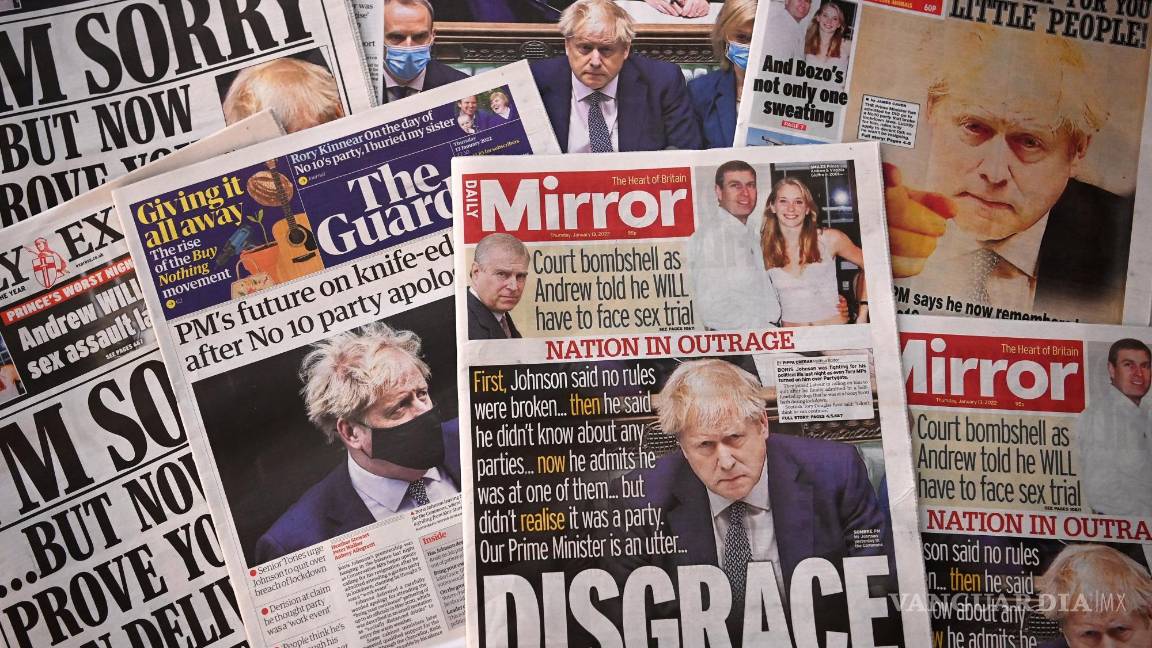 $!La polémica se une también al retiro de los títulos del príncipe Andrés, acusado por abuso a una menor en una propiedad del millonario Jeffrey Epstein. FOTO: ANDY RAIN / EFE