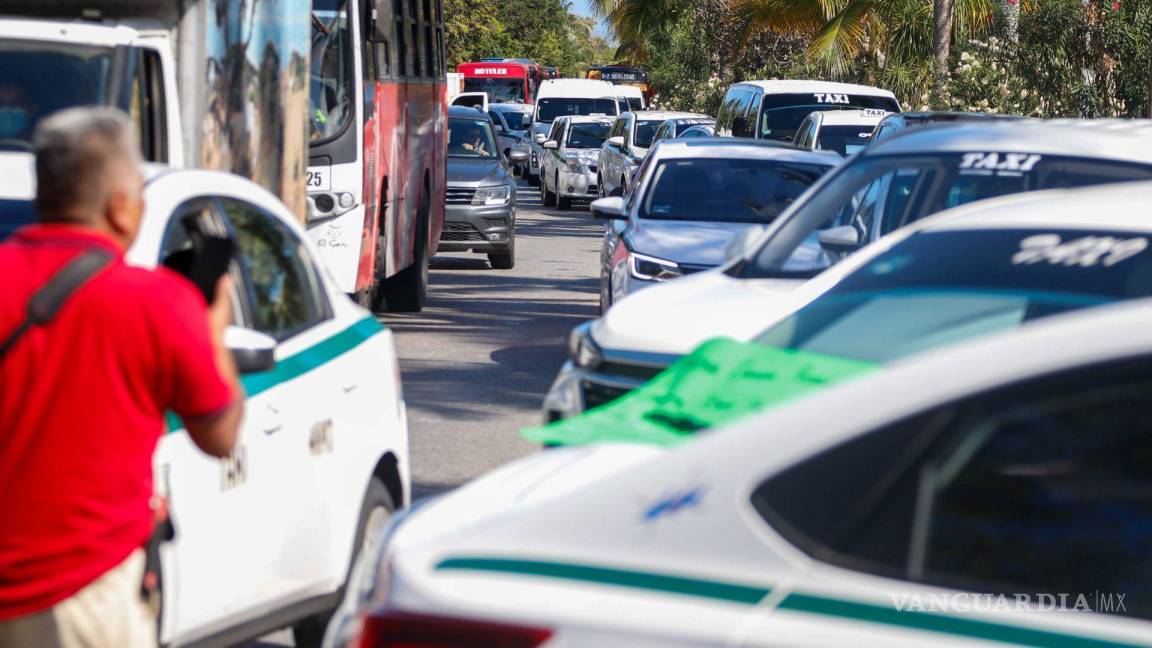 Van conductores de Uber por juicio político contra funcionarios de Quintana Roo