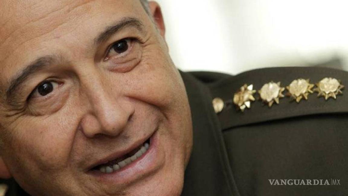 General colombiano Óscar Naranjo deja de ser asesor en México
