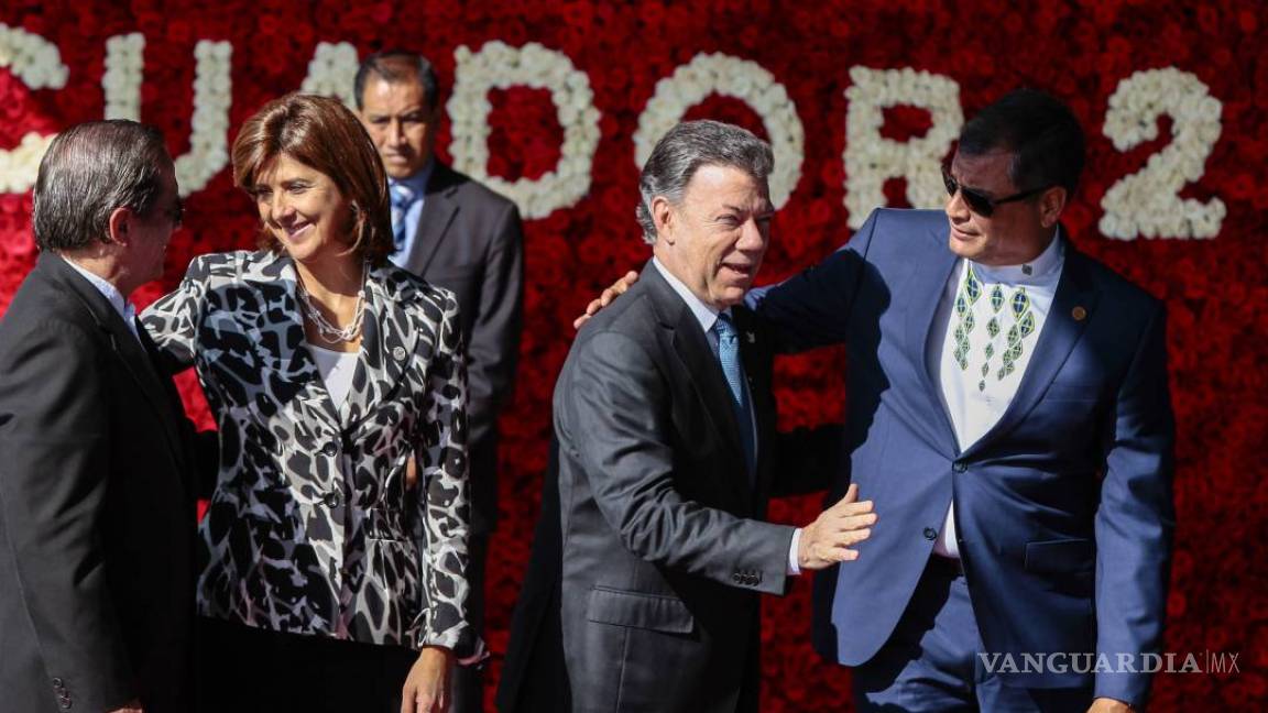 Celac debe reemplazar a la OEA y apoyar paz en Colombia: Correa