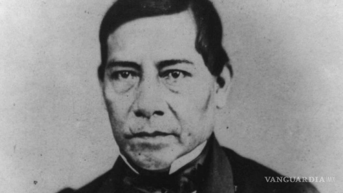 Mexicanos conmemoran el 208 aniversario del natalicio de Benito Juárez