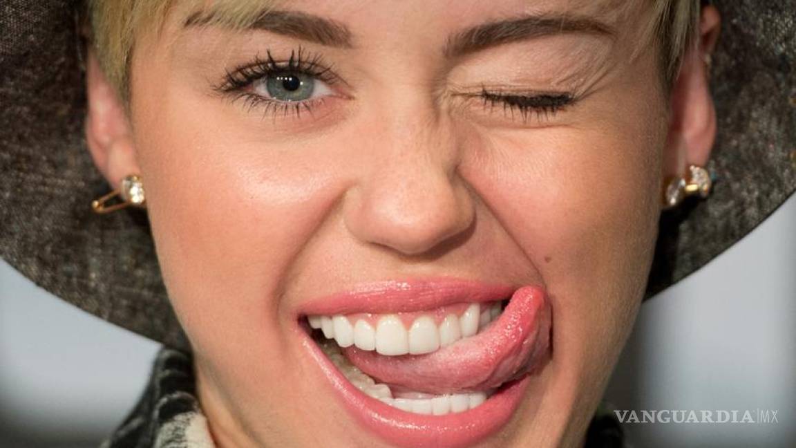 Miley Cyrus revela que sufrió bullying por tener acné