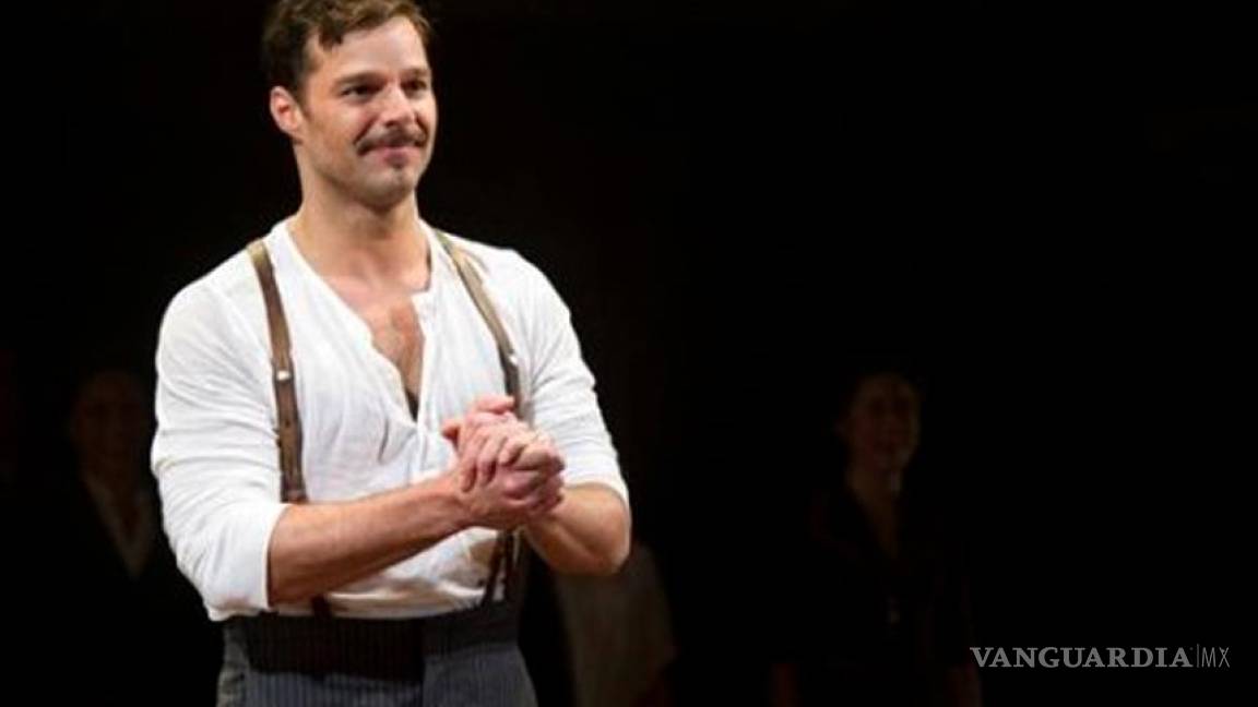 Subasta Ricky Martin el vestuario que usó en 'Evita'