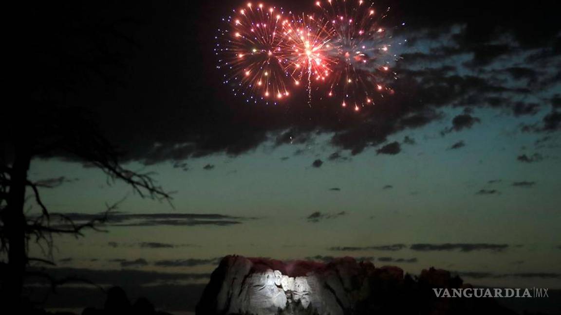 $!Así celebra Donald Trump Trump los festejos del 4 de julio en el Monte Rushmore en plena crisis sanitaria por el COVID-19 en EU (fotos)