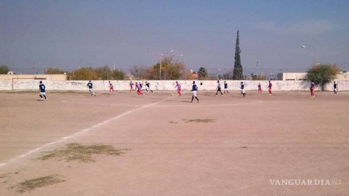 Vecinos reclaman venta de área deportiva en Monclova