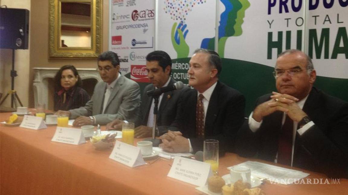 Presentan Congreso Anual ARHCOS en Saltillo