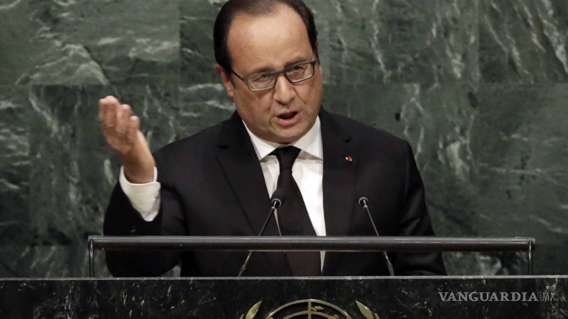 Francia inicia bombardeos contra ISIS en Siria; destruye campamento