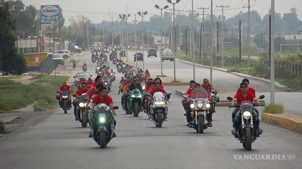 Cientos de motociclistas festejan en Nueva Rosita, Coahuila