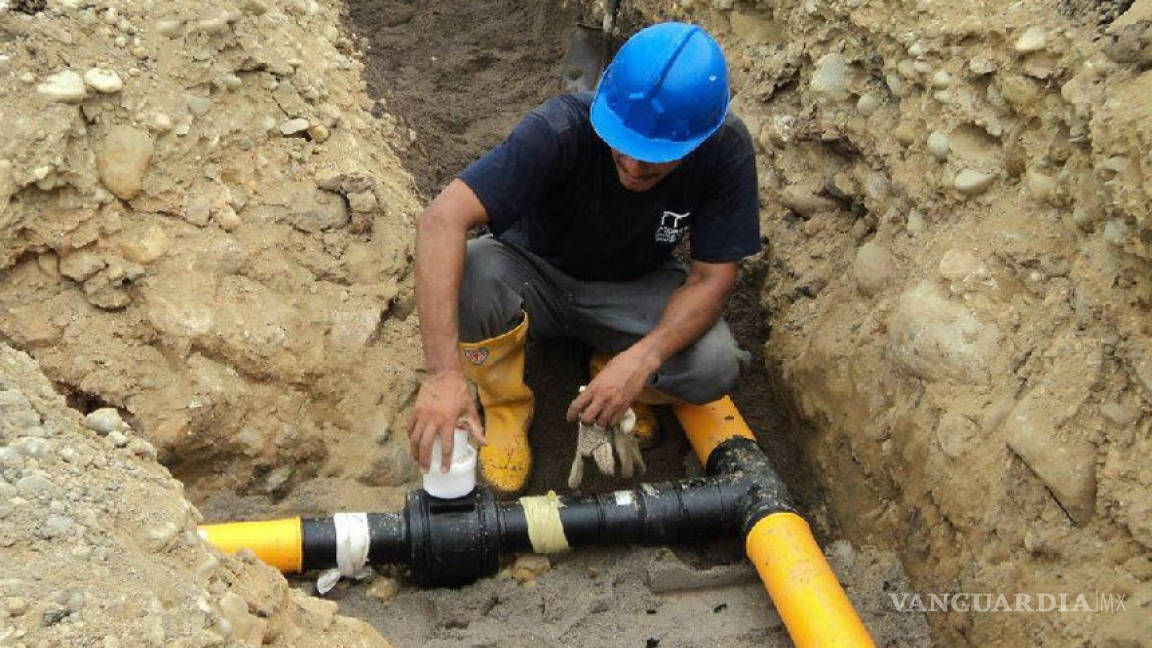 Reponen tubería de gas natural en la zona centro de Piedras Negras