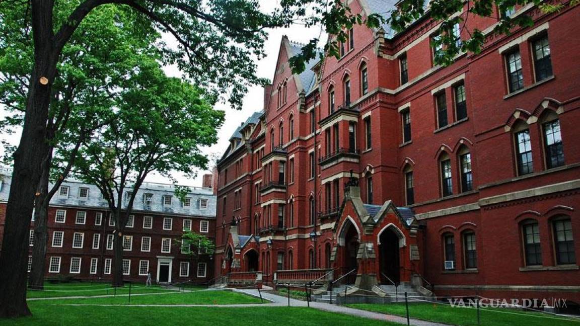 Evacuan la Universidad de Harvard por amenaza de bomba