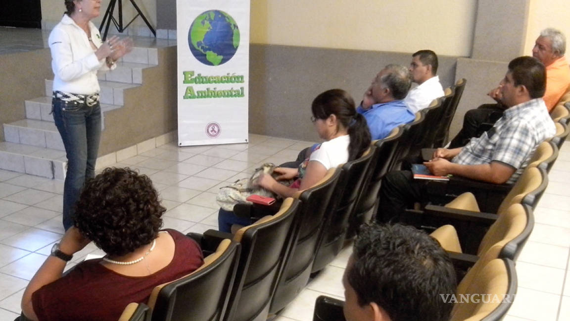 Imparte SEDU taller de ahorro de energía a maestros en Ciudad Acuña