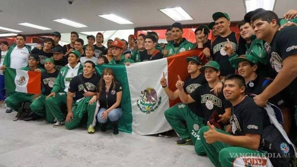 Selección Mexicana de futbol americano se adapta a Kuwait