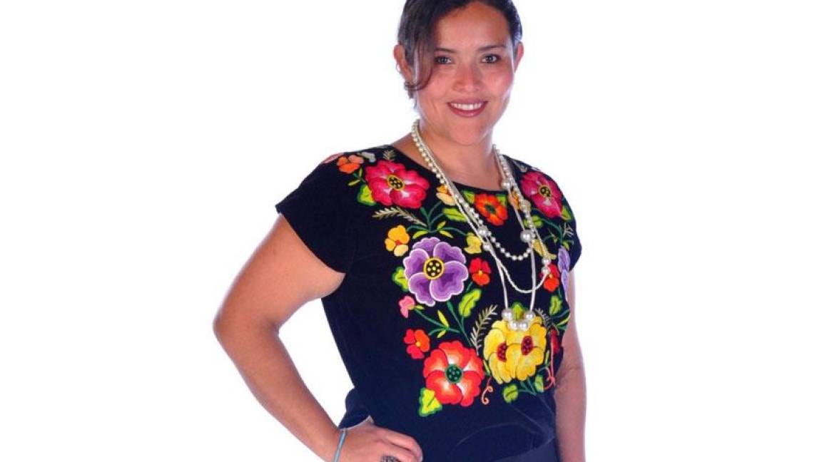 Maestra mexicana gana Premio Tenerife de Artesanía 2014